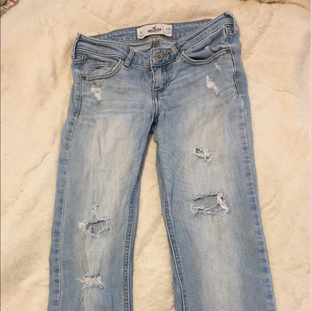 Hollister light distressed jeans. Size 1 SHORT